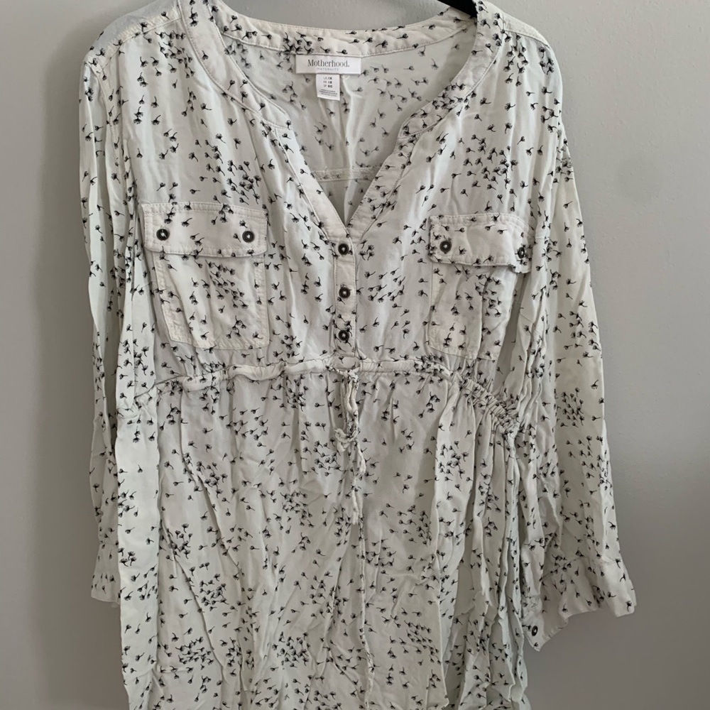 Long sleeve maternity blouse